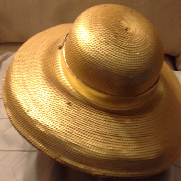 Beautiful Gold Hat - Picture 3 of 4