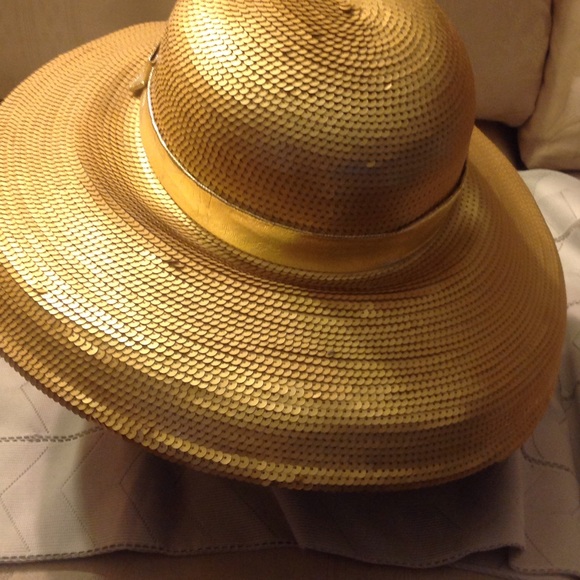 Beautiful Gold Hat - Picture 4 of 4