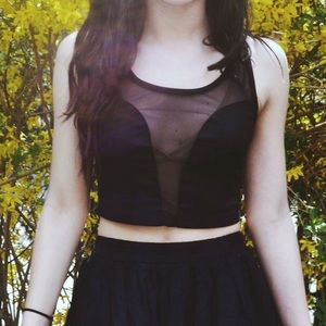 ❌SOLD❌Windsor mesh insert crop top
