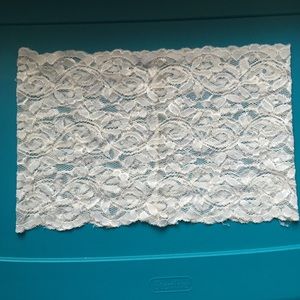 White lace bandeau