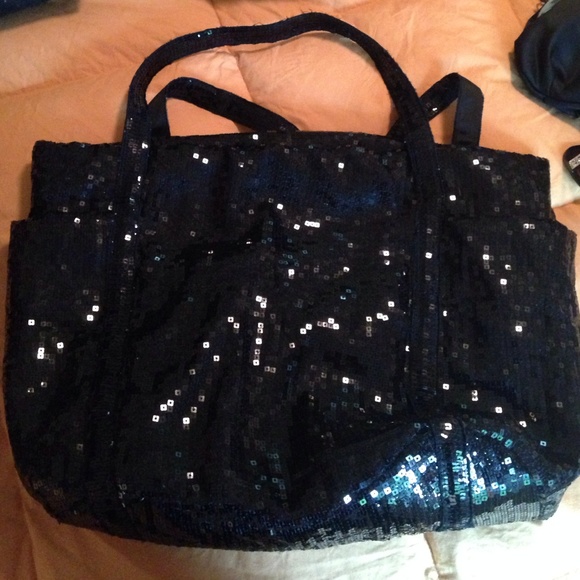 gap black tote bag