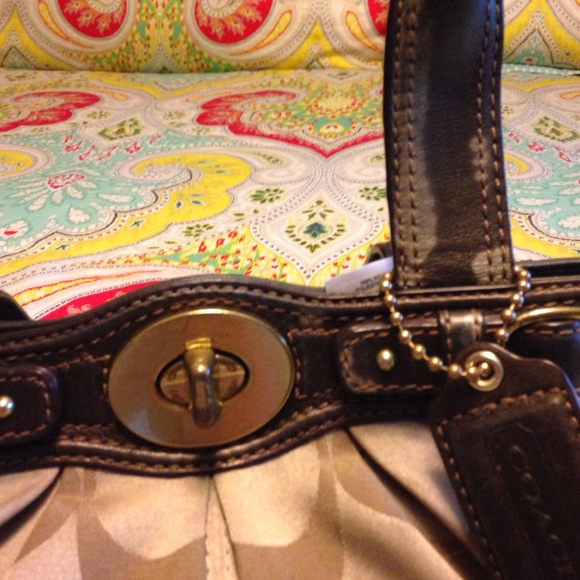 Authentic Coach purse - Picture 2 of 4