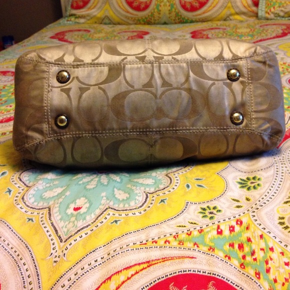 Authentic Coach purse - Picture 3 of 4