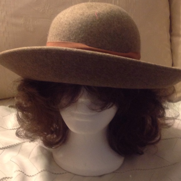 Hat - Picture 4 of 4