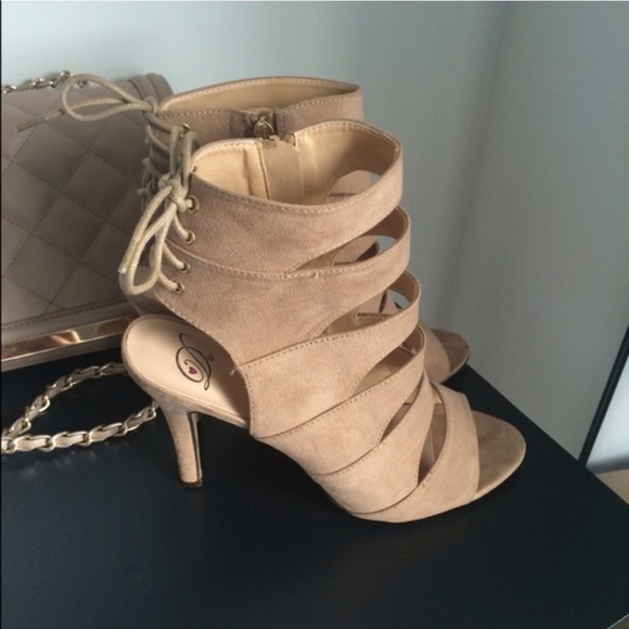 Chic Bòutįqūê Classic Heals