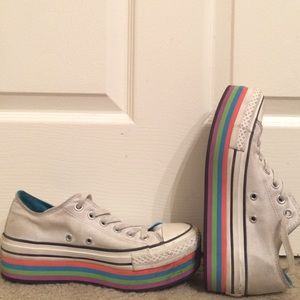 Colorful platform converse
