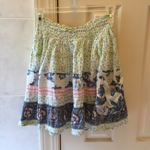 Floral print skirt