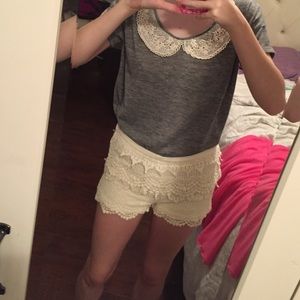 CREAM LACE SHORTS