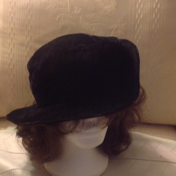 Hat - Picture 2 of 4