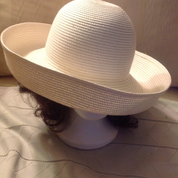 Hat - Picture 2 of 4