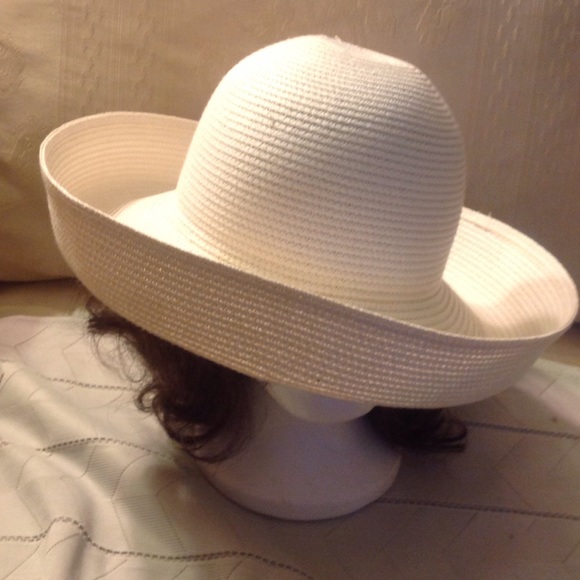 Hat - Picture 3 of 4