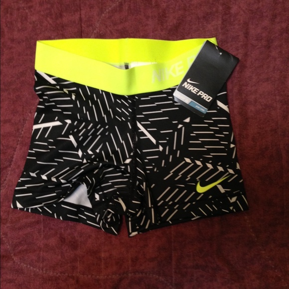 Women's NWT NIKE PRO Shorts