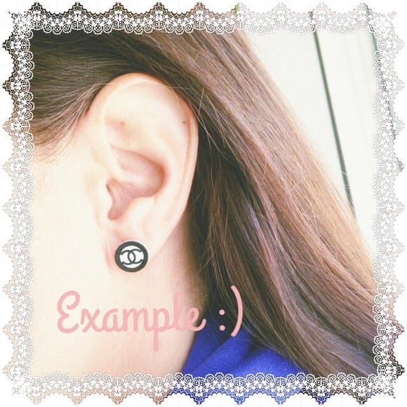 Floral Yin Yang Earrings - Picture 2 of 2