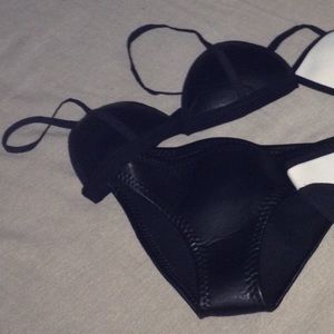 ALL BLACK triangl dupe bikini