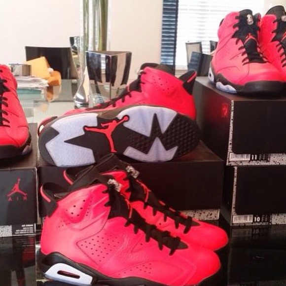 ️️Jordans - Picture 2 of 4