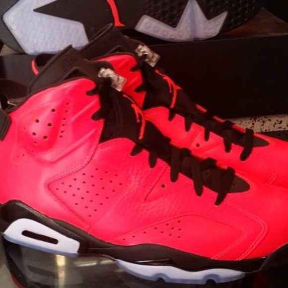 ️️Jordans - Picture 3 of 4