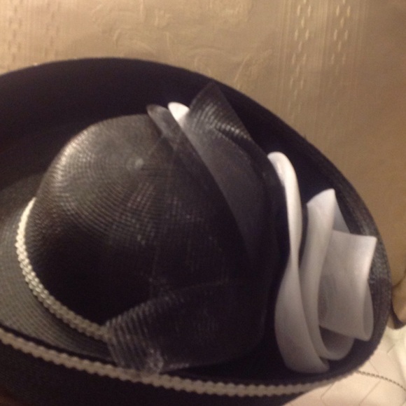 Hat - Picture 3 of 4