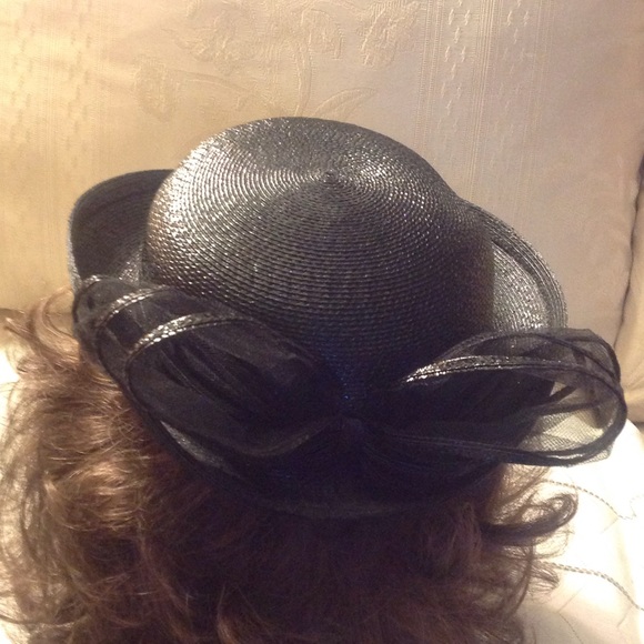 Hat - Picture 2 of 4