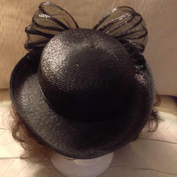 Hat - Picture 3 of 4