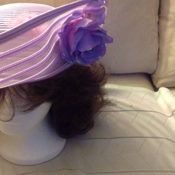 Hat - Picture 3 of 4