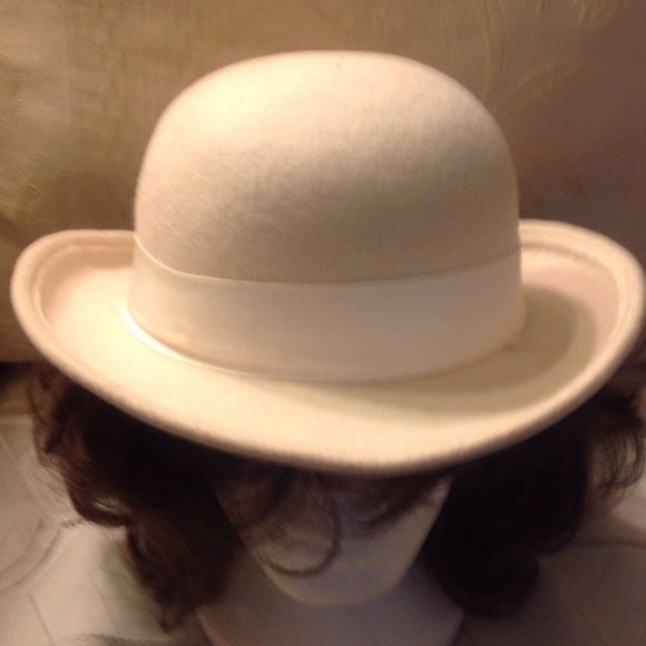 Hat - Picture 3 of 4