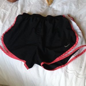 Clean - Nike shorts