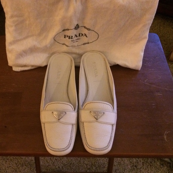 Pravda slip on