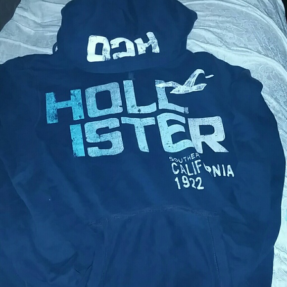 Hollister hoodie!