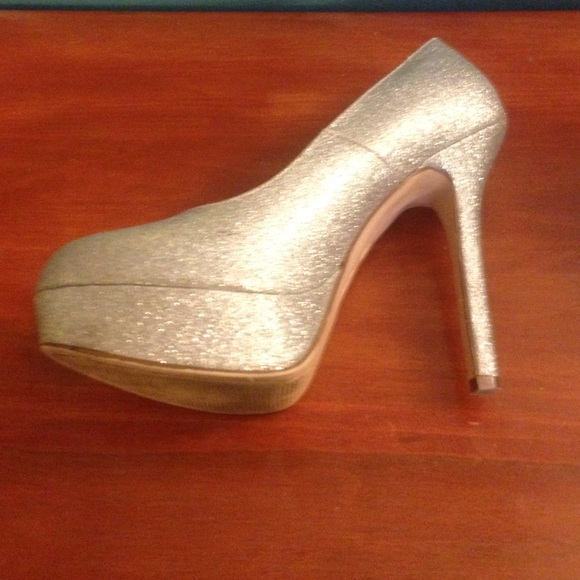 Silver Sparkly Pumps Heels - Picture 3 of 3