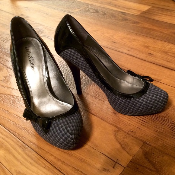 Kelly & Katie grey pumps.