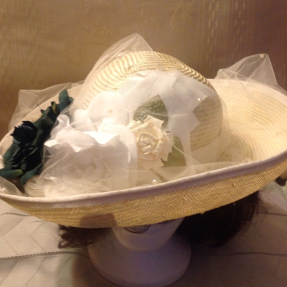 Hat - Picture 2 of 4