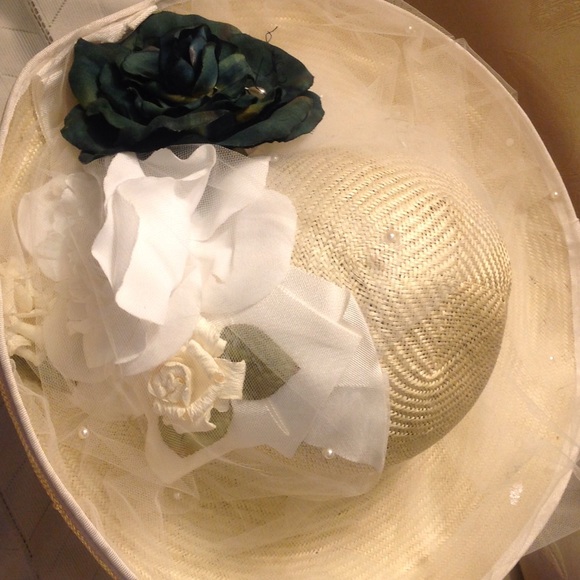 Hat - Picture 4 of 4