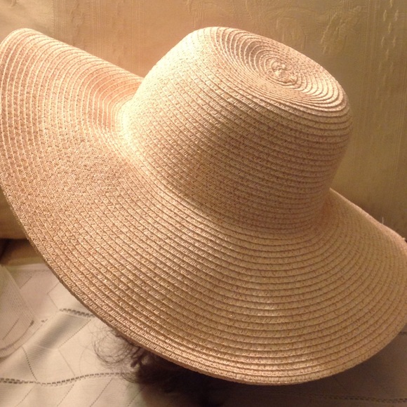 Hat - Picture 4 of 4