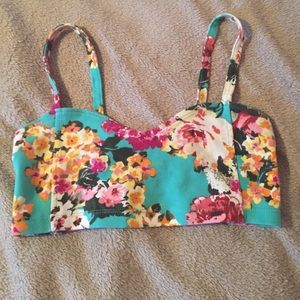 Brandy Melville floral chiyo bralette/top