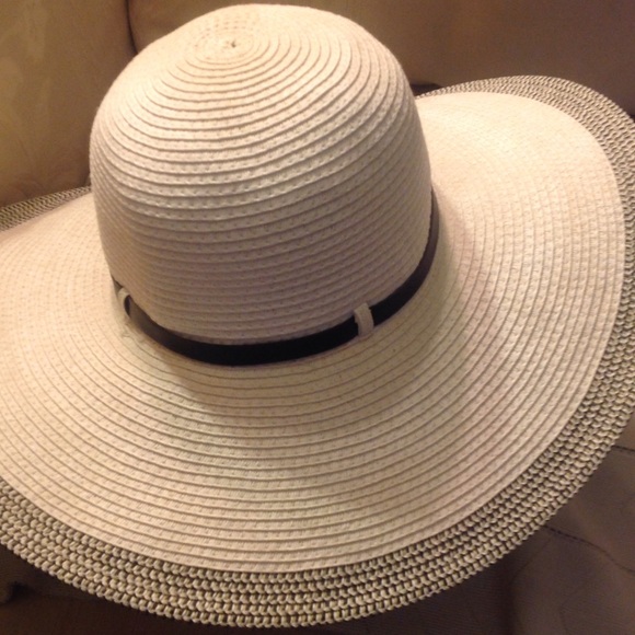 Hat - Picture 2 of 4