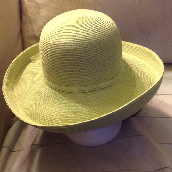 Hat - Picture 3 of 4