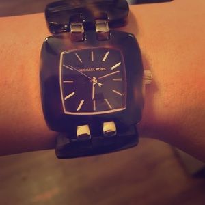 ❤️MK Watch GET DISCOUNT SHIPPING TODAY! ❤️