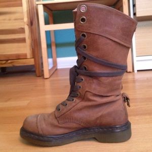 Dr. Martens Triumph 1914