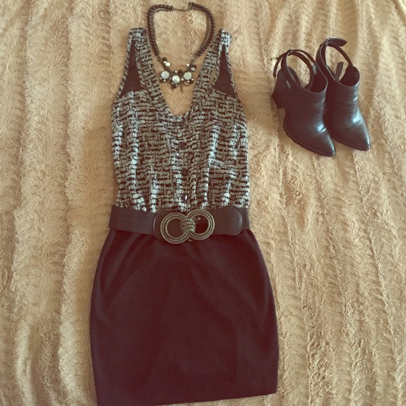 ‼️👏🏻 black and white patterned dress 👏🏻‼️