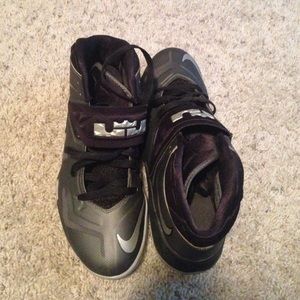 Nike Lebron Soldier 7.