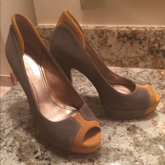 BCBG open toe pumps NWOT