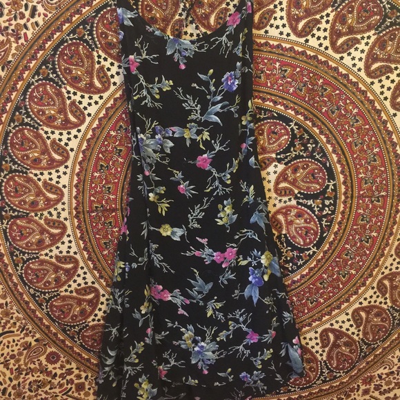 URBAN OUTFITTERS STRAPPY DRESS - Picture 1 of 3