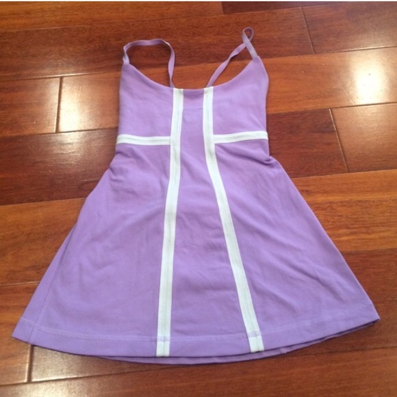 Lululemon lavender and white workout top - Picture 3 of 4