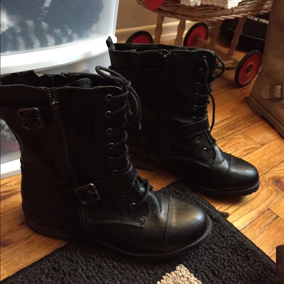 White Mountain Shoes - NWOT White Mountain Black Boots Size 10