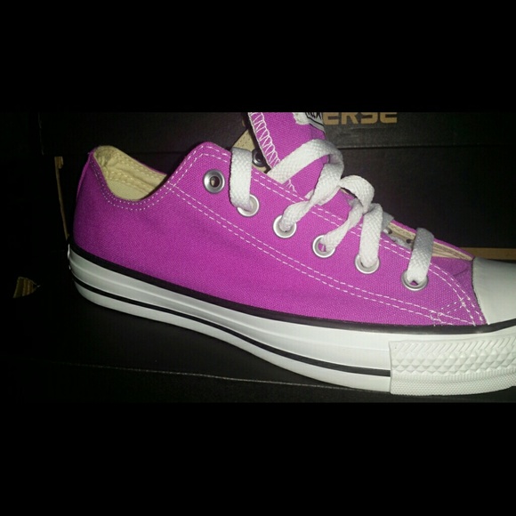 **SOLD ALL 3 PAIRS Converse sneakers for women .. - Picture 2 of 2