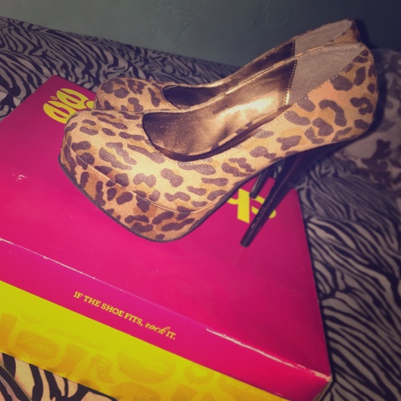 Suede heels