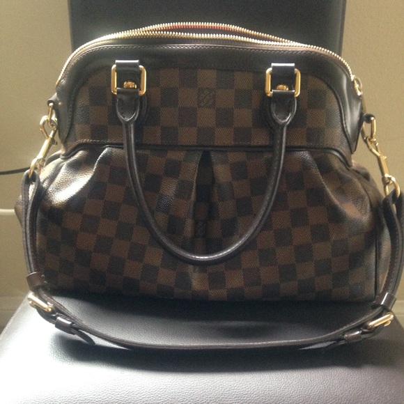 Authentic Louis Vuitton Trevi PM - Picture 2 of 4