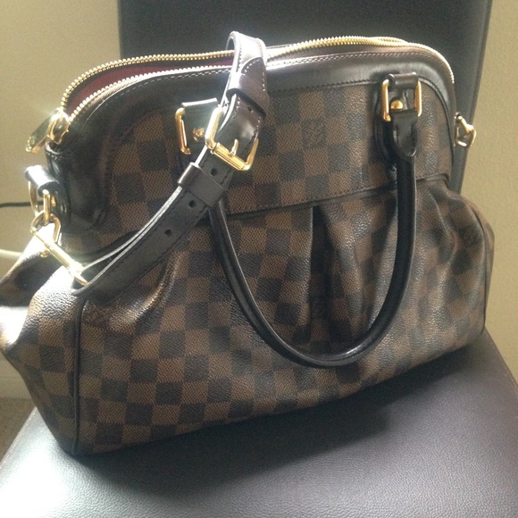 Authentic Louis Vuitton Trevi PM - Picture 3 of 4