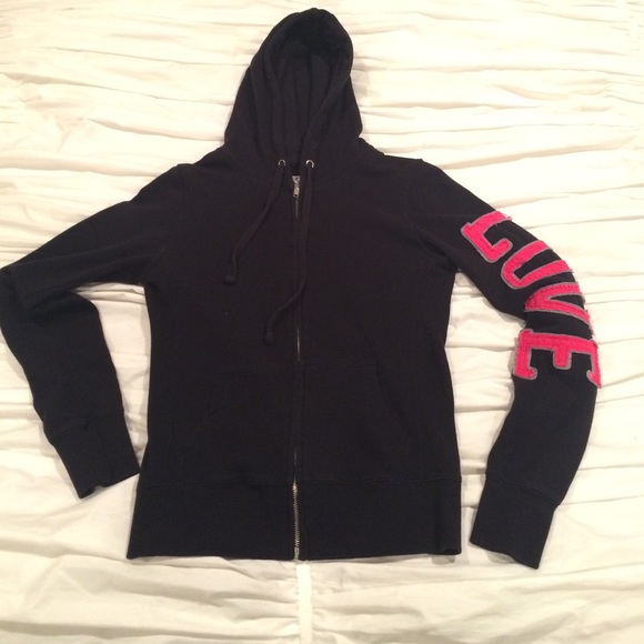 black zip-up jacket "LOVE"