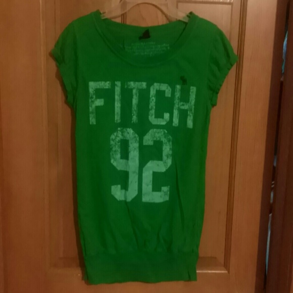 NWOT Green teen t shirt